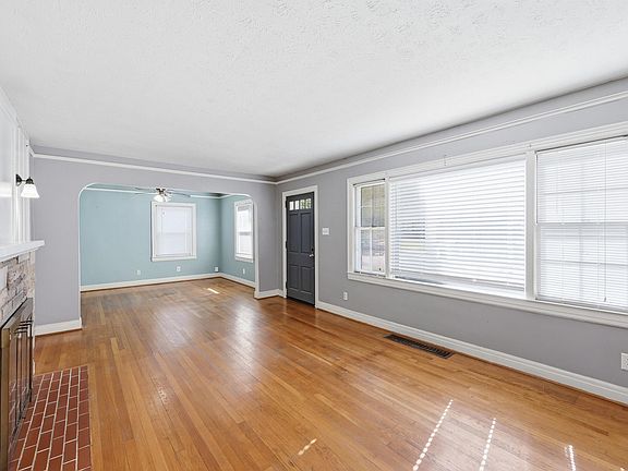 4th image of 231 Southport Dr