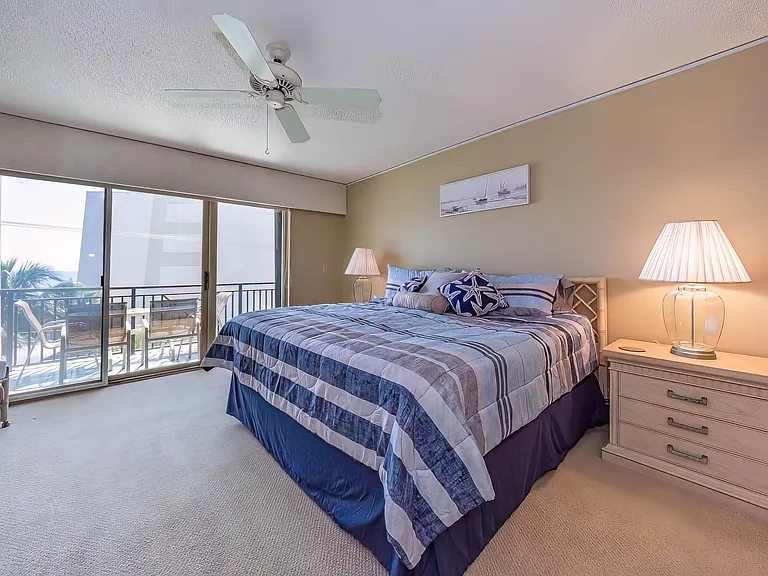 3939 Ocean Dr #408C — Photo 12