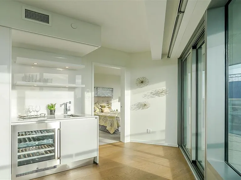 1151 Georgia St W #3602 — Photo 13