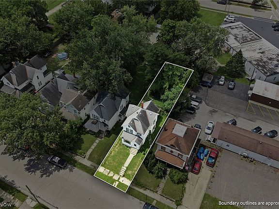 4th image of 104 Vennum Ave