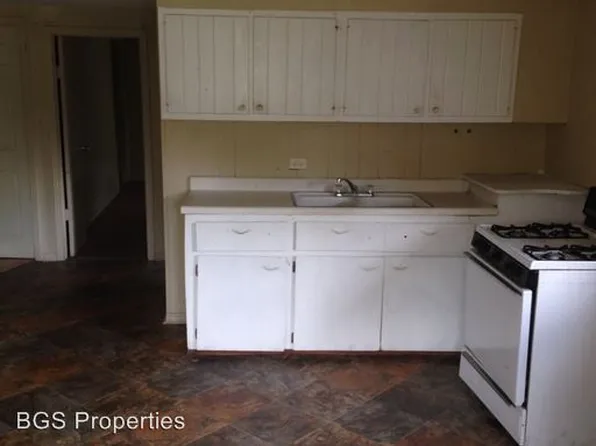 1843 Harris St, Dyersburg, TN 38024