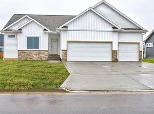 313 Cedar Dr, Gilbert, IA 50105