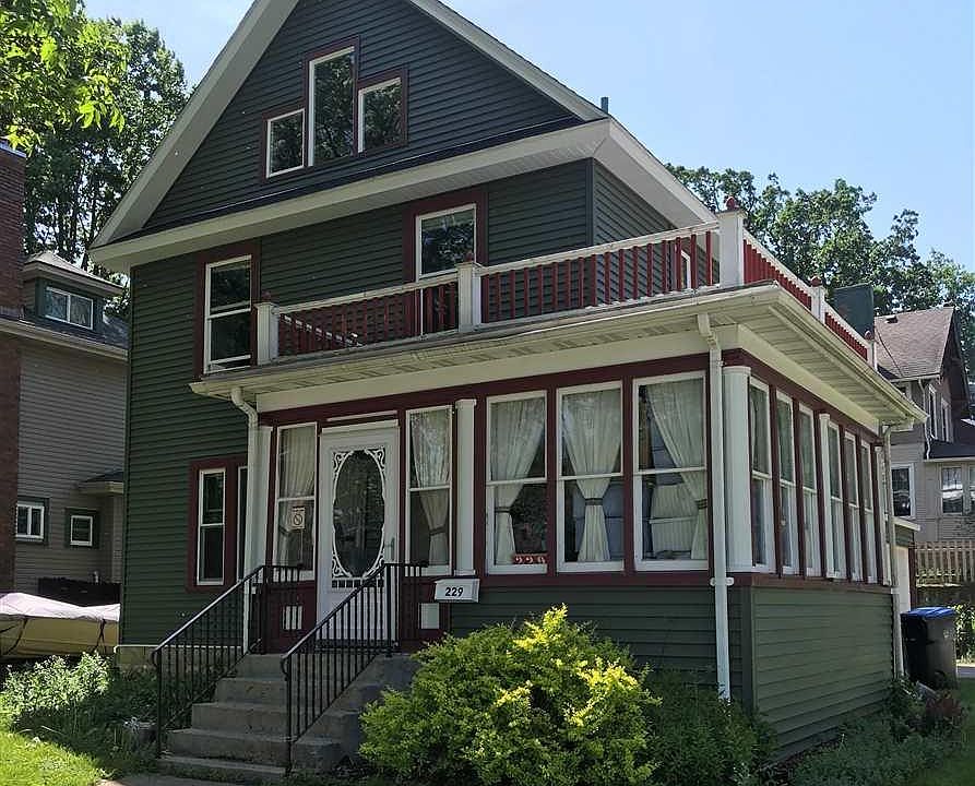 1st image of 229 Van Brunt St