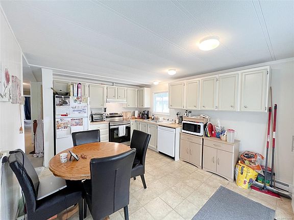 2nd image of 406 Matchlee Dr