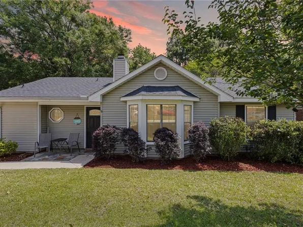 2255 Woodlea Dr E, Mobile, AL 36695