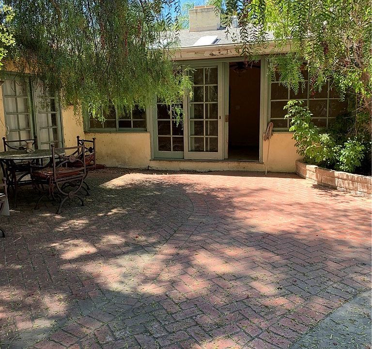 2nd image of 5440 Amestoy Ave