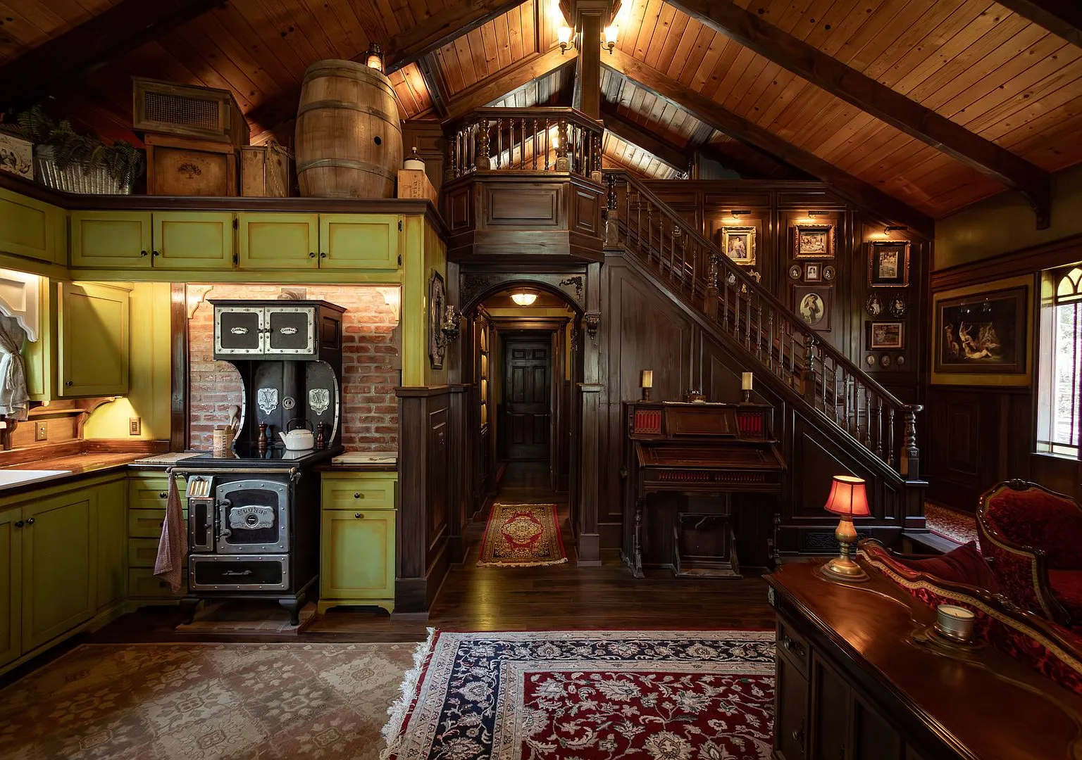 Furnished Custom Cabin in Pine Mountain Club | 2BR + Loft/Study | Deck, Sound System & Mountain C... — Photo 4
