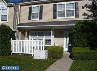 702 Tanglewood Dr, Sicklerville, NJ 08081