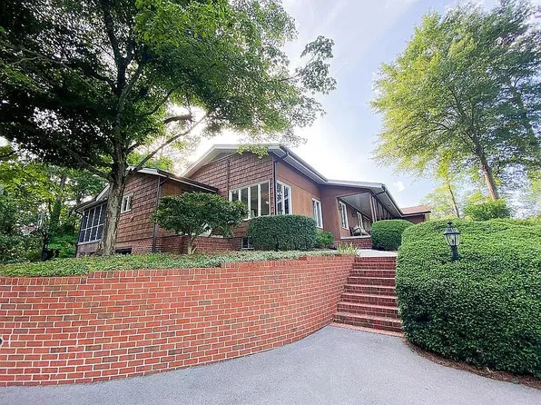 514 Loveman Ln, Dalton, GA 30720