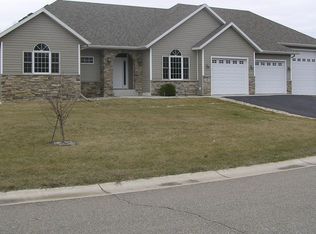 30 Bluegrass Dr NW, Alexandria, MN 56308