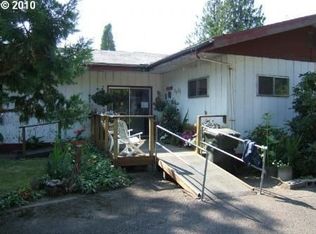 233 W Jefferson St, Carlton, OR 97111