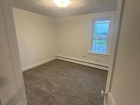 5th image of 301 E McKinley St