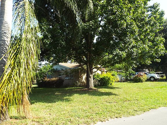 3rd image of 17123 Pineridge Dr
