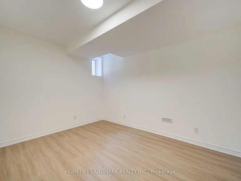 35 Red Giant St #BASEMENT — Photo 14