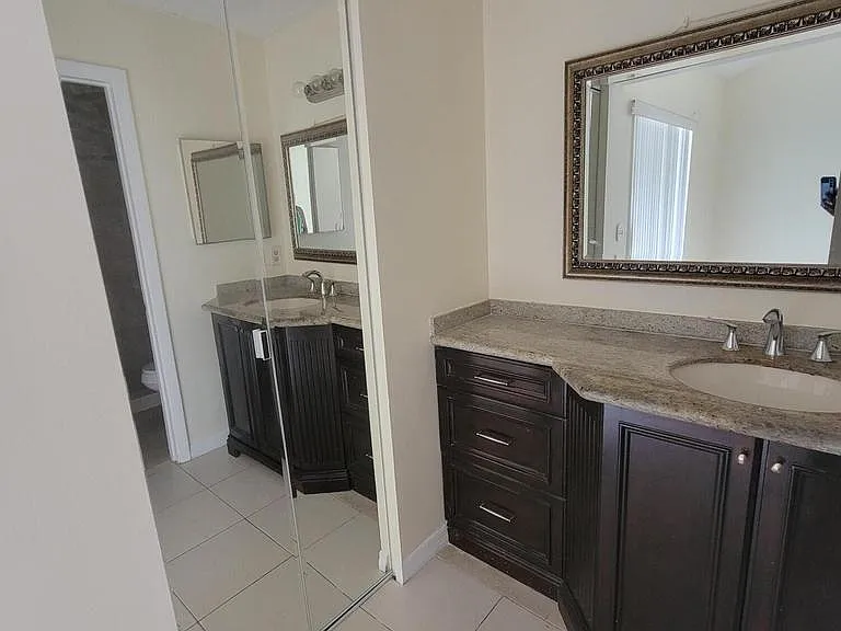 2306 SW 82nd Ter — Photo 12