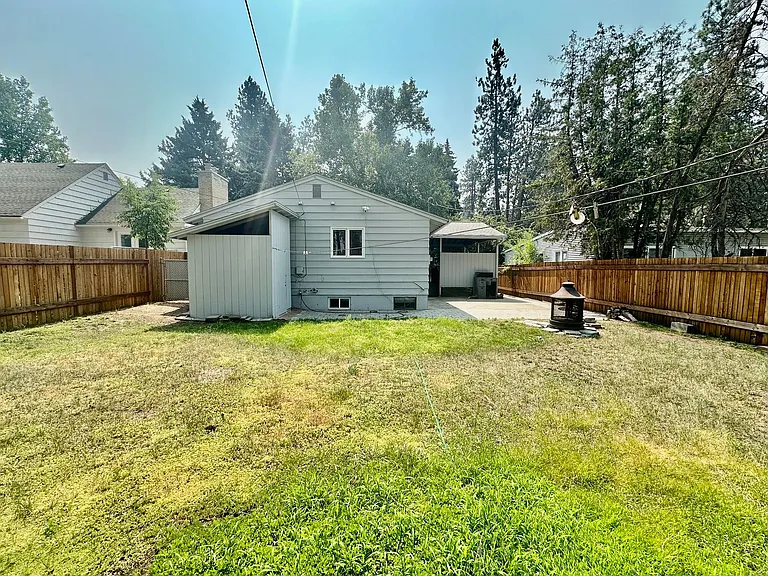 3907 E 11th Ave — Photo 22