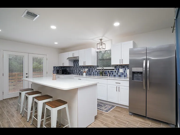 504 Twin Elm Dr — Photo 6