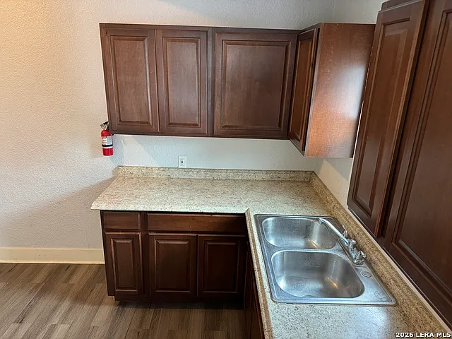 411 Cincinnati Ave — Photo 5