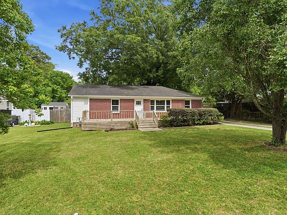 2nd image of 131 Harvey Ave