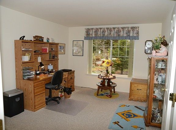 5th image of 83 McKenzie Ln