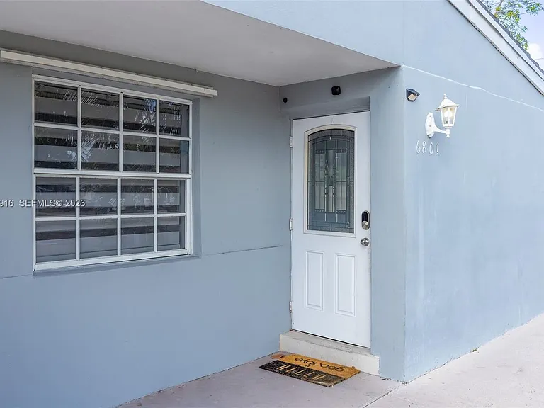 6801 Park St — Photo 3