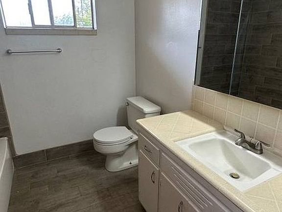 3rd image of 1120 8th Ave APT 9