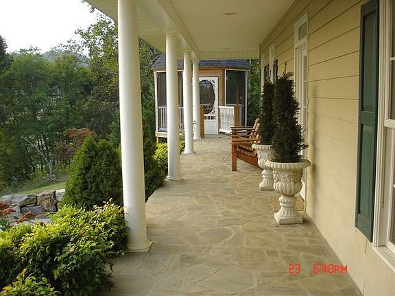 3rd image of 217 Cj Justice Dr