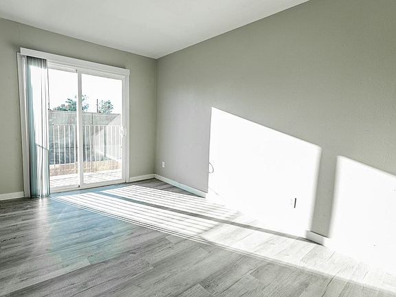 4th image of 2433 W Campbell Ave APT 41