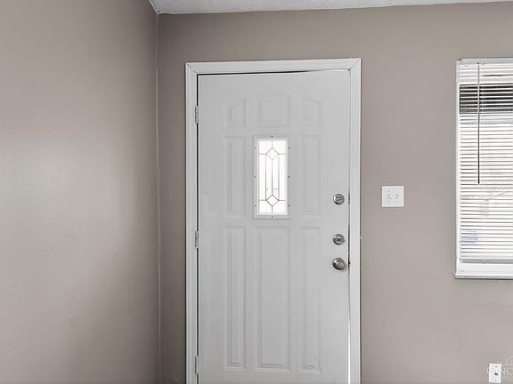 4th image of 2547 Adams Rd