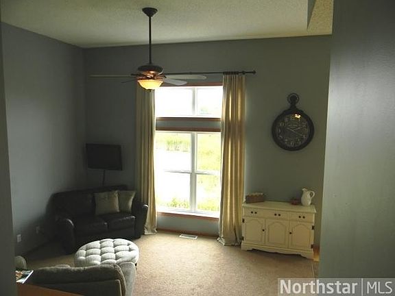5th image of 15406 Foster Dr N