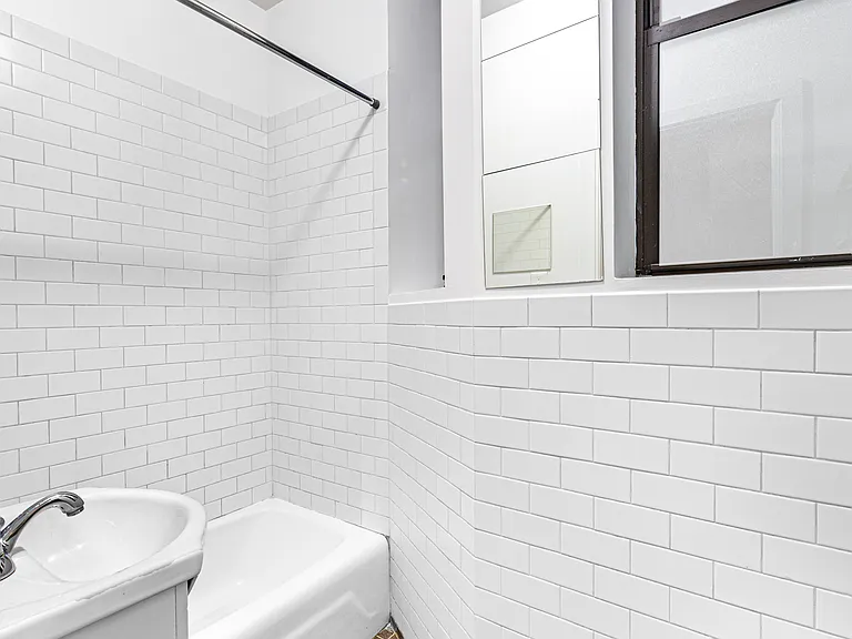356 W 56th St #6 — Photo 6
