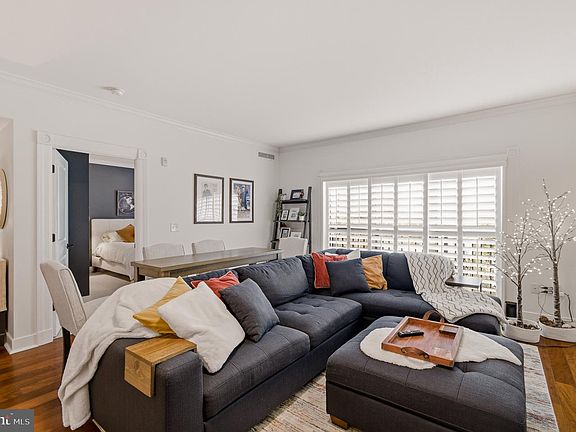 4th image of 5 Park Pl APT 725