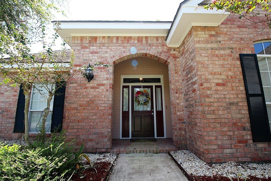 1st image of 408 Willow Bnd