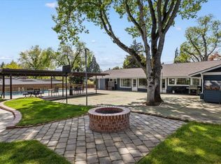 225 Black Oak Dr, Medford, OR