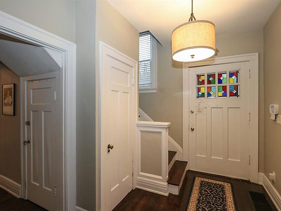 3rd image of 14 Burton Woods Ln