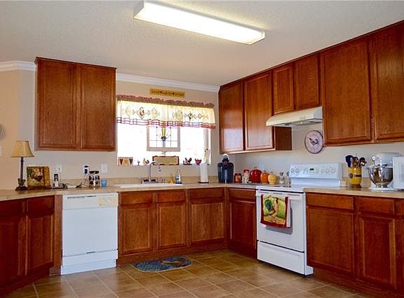 4th image of 8109 Abbey Glen Ct