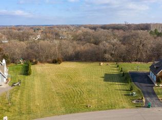 165 Summerfield Trl, Mankato, MN 56001