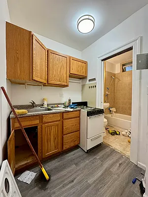 Rented by Mauro Bros Real Estate Services LLC | media 11