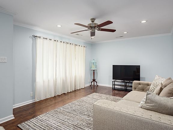 4th image of 895 Milk Springs Rd