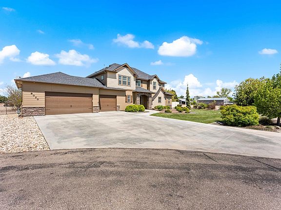 3rd image of 8020 Upland Dr