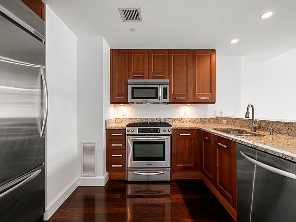 5th image of 8100 River Rd APT 706