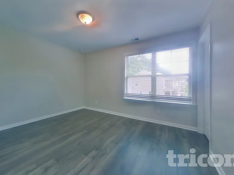 313 Knowles Pl — Photo 12