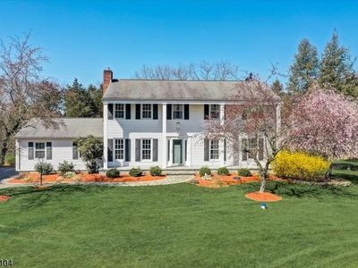 2 Brookside Dr, Skillman, NJ, 08558