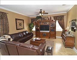 5th image of 2131 Elmcrest Pl