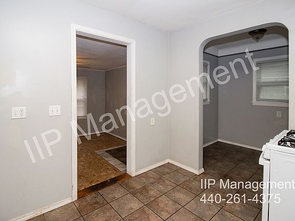 5th image of 1357 E 289th St