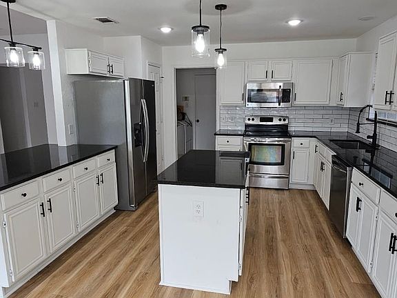 3rd image of 3330 Galaway Bay Dr