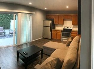 6927 Shoshone Ave, Lake Balboa, CA 91406