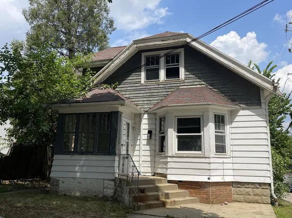 5120 West Wright STREET, Milwaukee, WI 53210