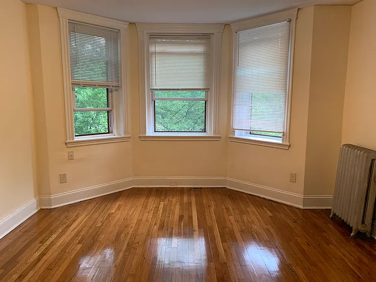 360 Riverway #4 — Photo 1