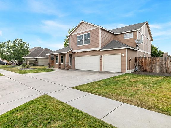3rd image of 4503 Segovia Dr